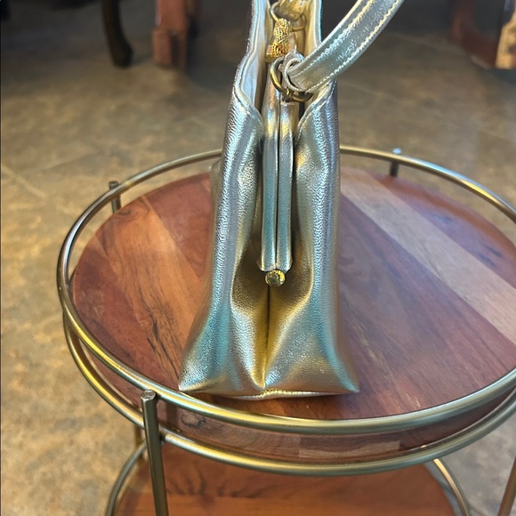 Lewisette Evening Vintage Gold Clutch with gold clasp, 8” x 5 1/2”, EUC - Picture 4 of 9